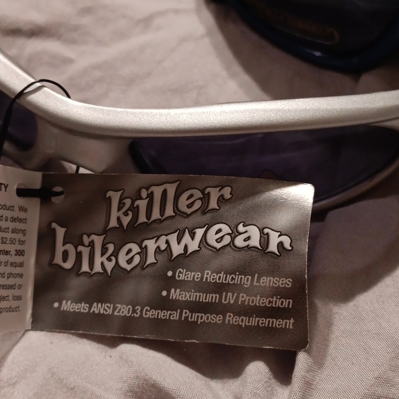 4 pairs kids sunglasses NWT - Picture 2 of 5